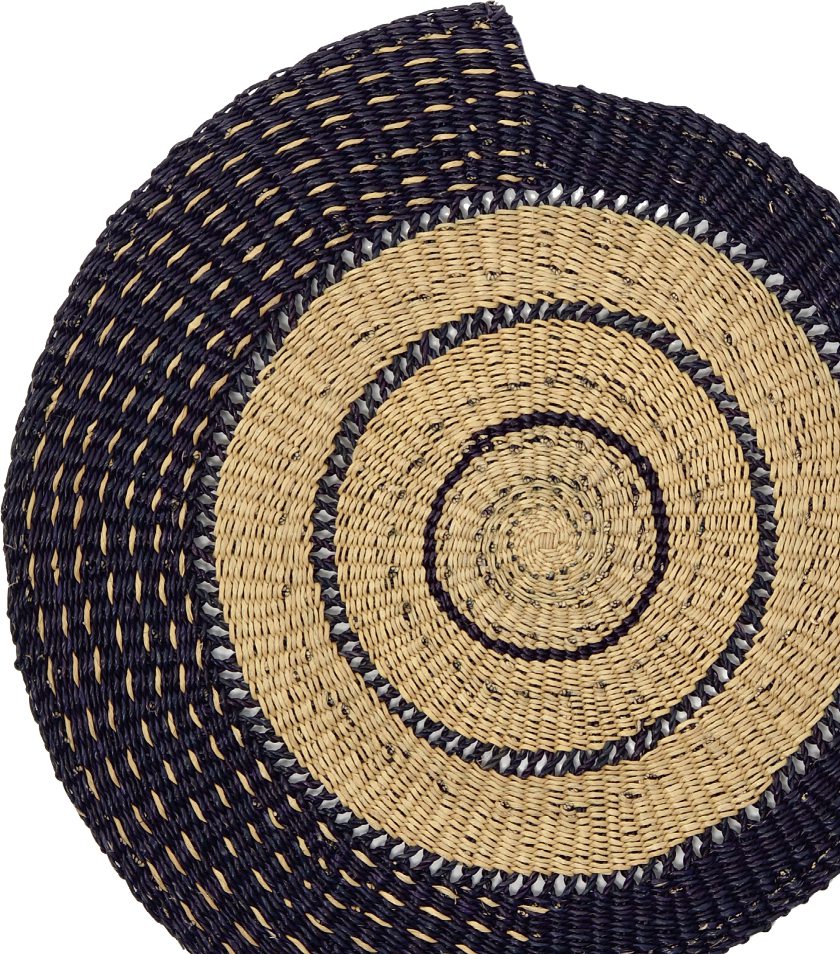 Set de table en raphia «golden edition». DR