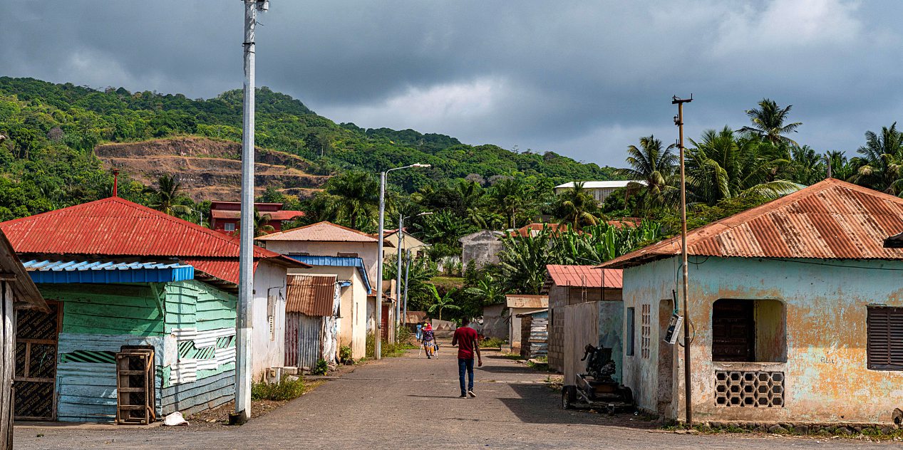 Une rue de San Antonio de Palé, chef-lieu de l’île.ALAMY