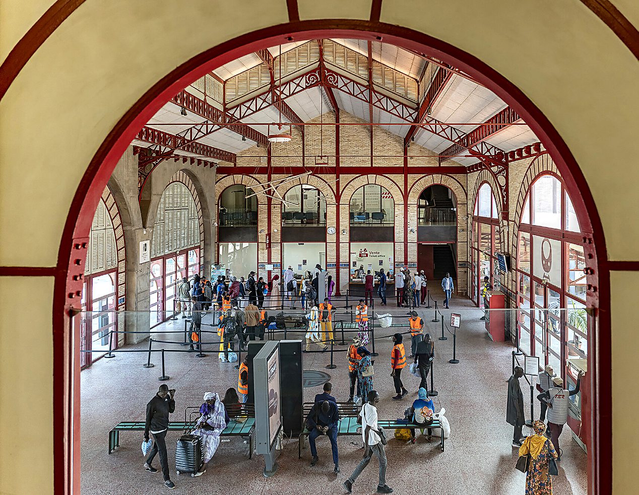 Entre passé, présent et futur, la gare rénovée de Dakar consacrée au nouveau TER.SYLVAIN CHERKAOUI/AGA KHAN TRUST FOR CULTURE /