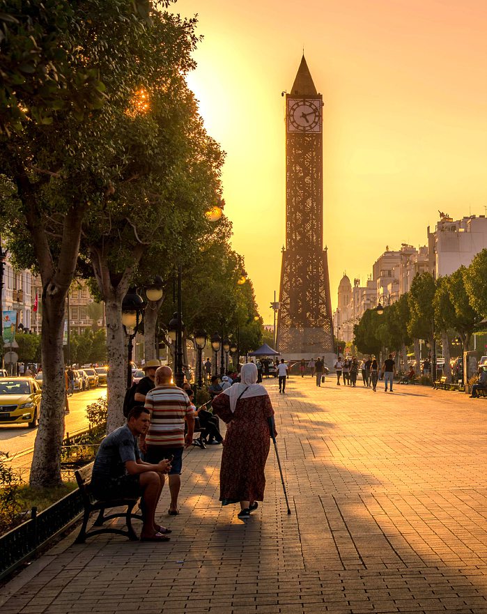 L’avenue Habib-Bourguiba, le centre de la capitale Tunis. ARTAXERXES LONGHAND/SHUTTERSTOCK