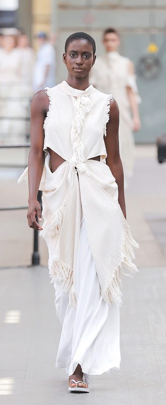 des pièces de la collection «Ngano» présentées lors de la Portugal Fashion Week. HAUS OF STONE