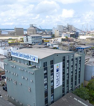 Le bâtiment se situe à Treichville. JIHANE ZORKOT