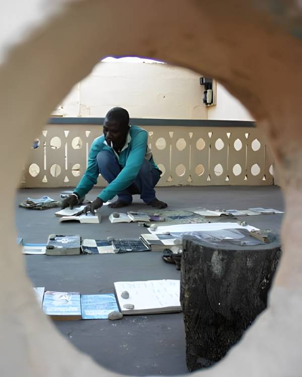 L'artiste à Cotonou/DR