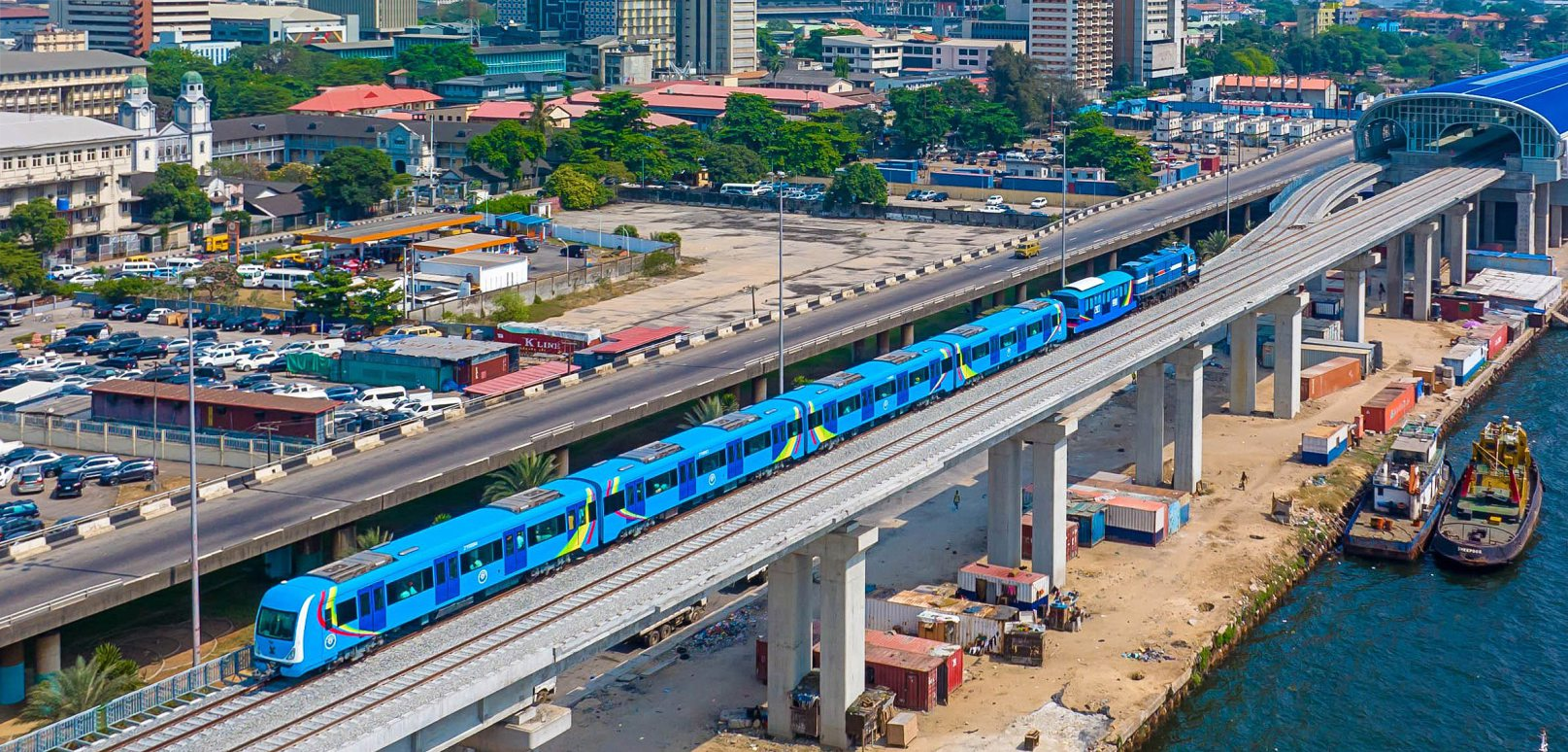Lagos Light Rail is expected to ease traffic jams.TOPE AYOKU/XINHUA-REA