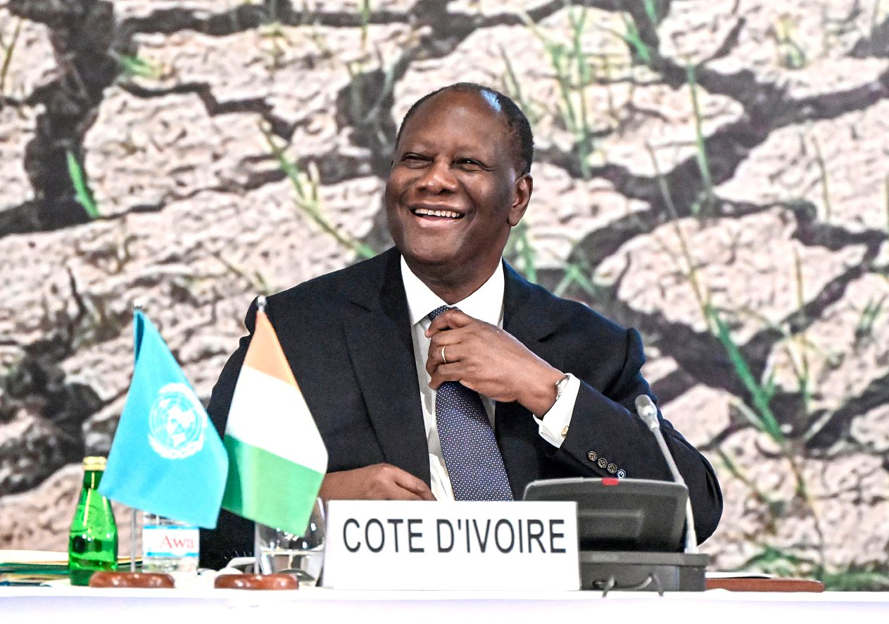 Le président Ouattara lors de la cérémonie d’ouverture de la COP15, à Abidjan, le 9 mai 2022. SIA KAMBOU/AFP