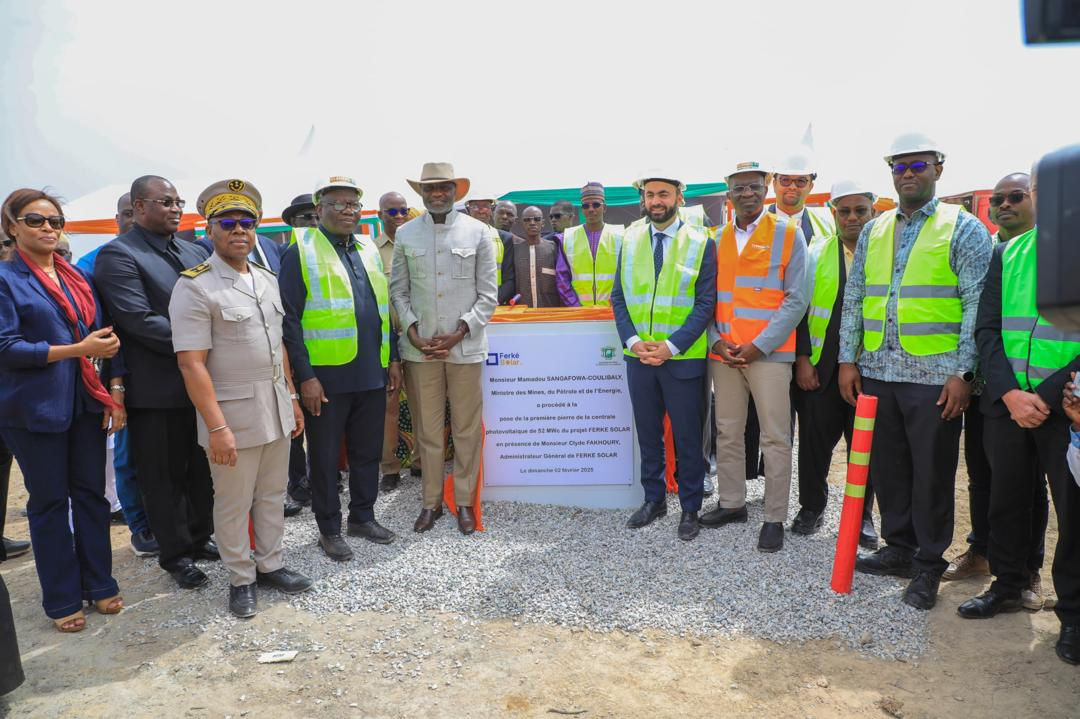 Photo de famille : lancement Ferké Solar/PFO Africa. 