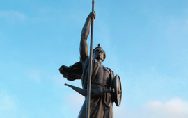 Dans la capitale, devant le Palais du Peuple, cette statue a été érigée en symbole de liberté.ALAMY STOCK PHOTO