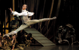 Le jeune talent dans L’Histoire de Manon, de Kenneth MacMillan, en juillet 2023,au Palais Garnier.SVETLANA LOBOFF