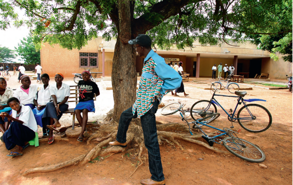 L’insertion des jeunes sera une priorité. Ici, des élèves du lycée Houphouët-Boigny de Korhogo.THIERRY DUDOIT/EXPRESS/REA