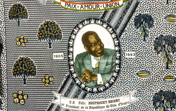 Pagne figurant le premier président de la République de Côte d’Ivoire, Félix Houphouët-Boigny. ALAMY