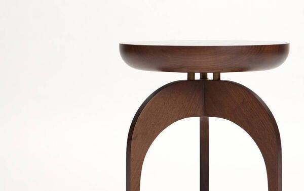 Table d’appoint Babylone. DR