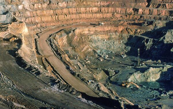 Mine de cuivre à ciel ouvert, située près de la ville de Lubumbashi. ALAMY