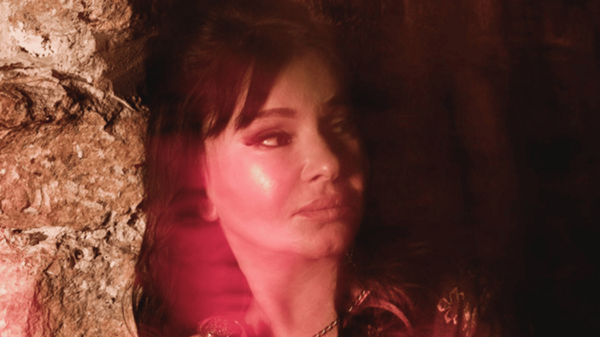 Natacha Atlas : « La langue arabe est très expressive pour le chant. » DR