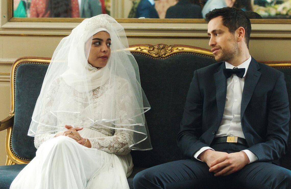 Kenza Fortas et Youssouf Abi-Ayad interprètent deux jeunes gens vivant en concubinage forcé. Kenza Fortas et Youssouf Abi-Ayad interprètent deux jeunes gens vivant en concubinage forcé.DR