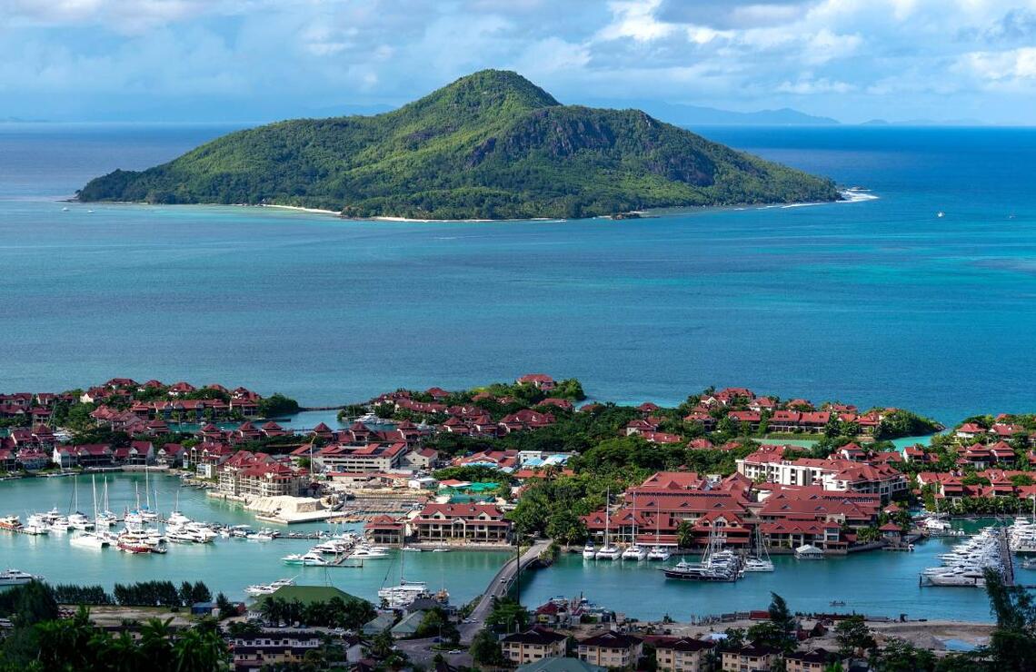 La marina résidentielle Eden Island, reliée à l’île de Mahé, aux Seychelles. STEPHANDB/SHUTTERSTOCK-DR 