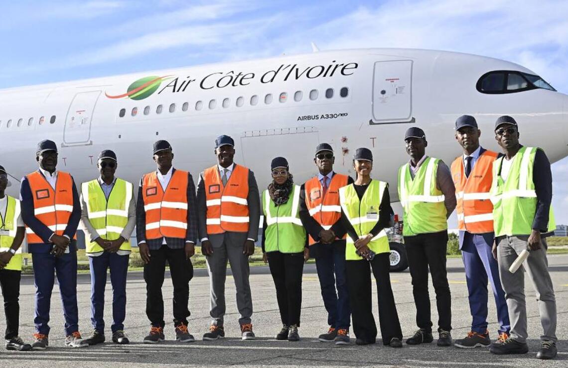 Air Côte d’Ivoire: les grandes ambitions Visite officielle à Toulouse, siège du constructeur Airbus, les 23 et 24 octobre 2024, d’une délégation de haut niveau d’Air CI, menée par le président de son Conseil d’administration, le général Abdoulaye Coulibaly, et son directeur général, Laurent Loukou. DR