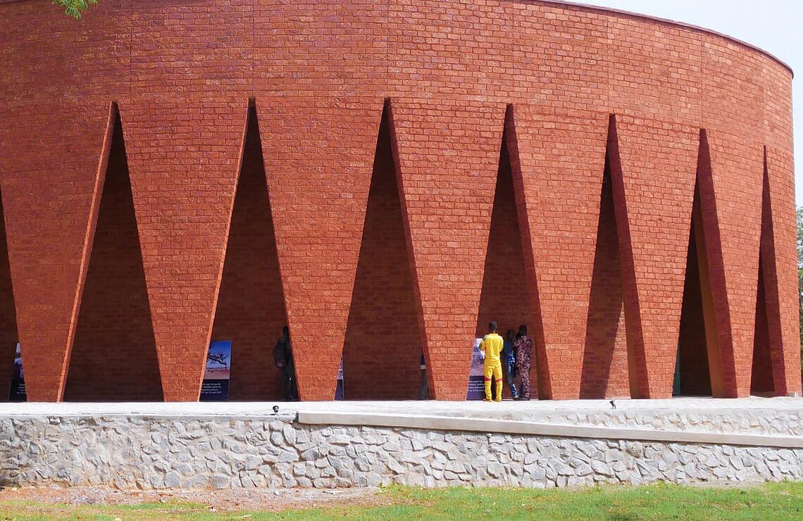 Kéré offre son mausolée à Sankara KÉRÉ ARCHITECTURE