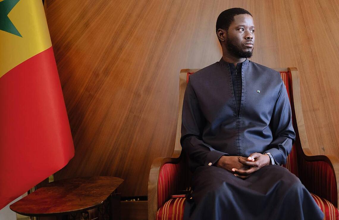 Sénégal: Révolution, Acte II Le président Bassirou Diomaye Faye dans le palais présidentiel, le 20 septembre 2024. CARMEN ABD ALI/ THE NEW YORK TIMES/ REDUX REA