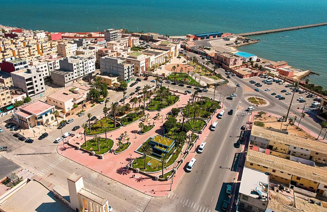 La ville de Dakhla dans le Sahara marocain. SHUTTERSTOCK
