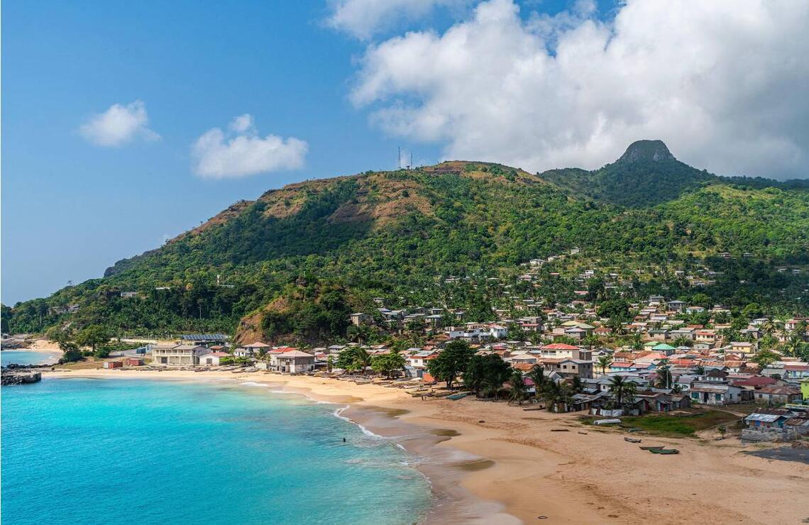 Le territoire est situé au sud de São Tomé-et-Principe, au coeur de l’océan Atlantique. ALAMY