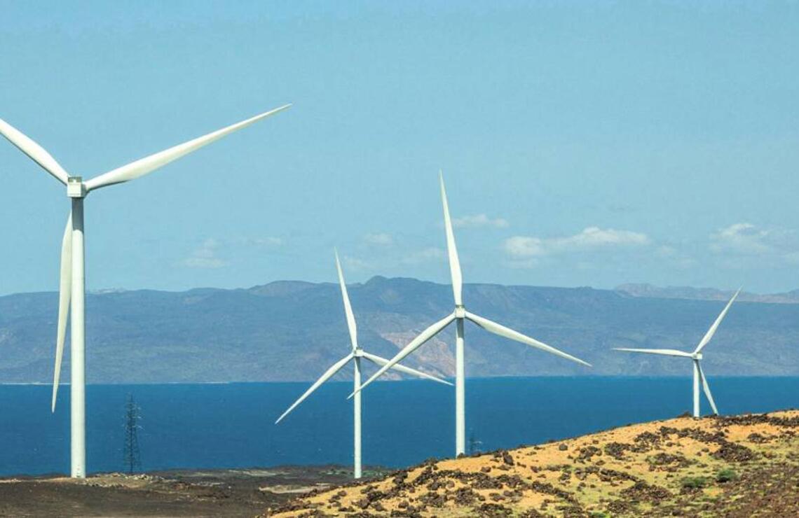 Le premier parc éolien du pays, situé dans la baie de Goubet, a été inauguré le 10 septembre 2023. ALAMY