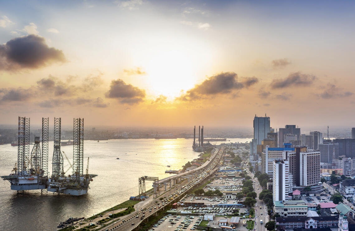 Lagos Island au coucher du soleil. BASSEY EDOHO
