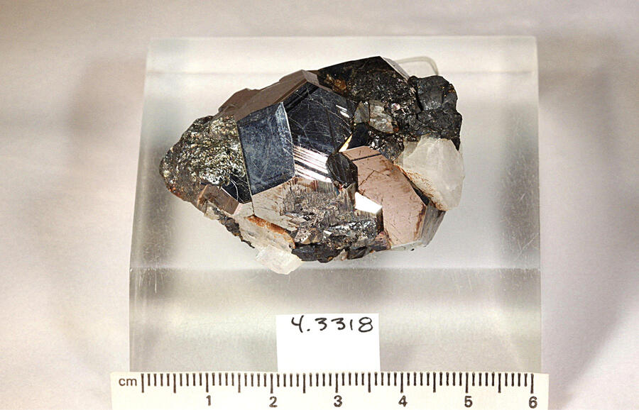 Carrollite provenant de Kambove, une localité de la province du Haut-Katanga. SHUTTERSTOCK