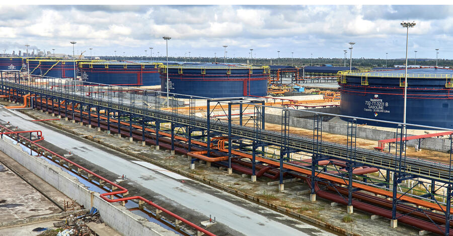 Les réservoirs de stockage du site d'Ibeju-Lekki. ADEYINKA YUSUF