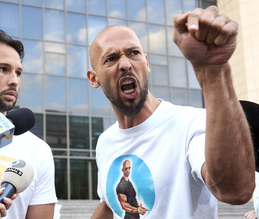 Andrew Tate est un influenceur masculiniste américain associé à l'extrême droite. SHUTTERSTOCK