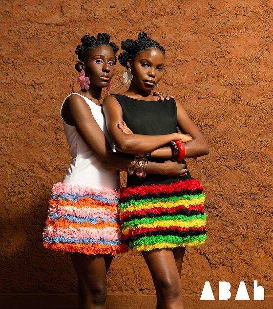 Deux versions du modèle Okoto. BYS APPIAH