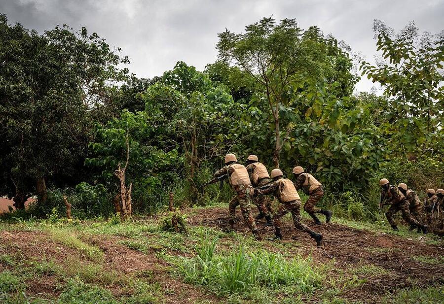 L’armée béninoise fait face à des insurrections djihadistes dans le nord du pays. Ici, à Ouassa. ADRIENNE SURPRENANT/MYOP