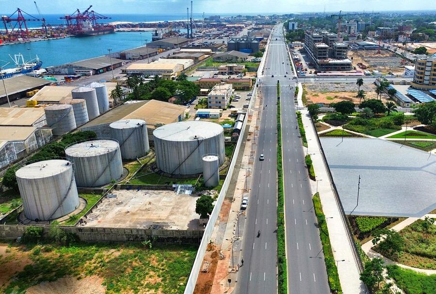 La ville portuaire de Cotonou vue du ciel. SHUTTERSTOCK
