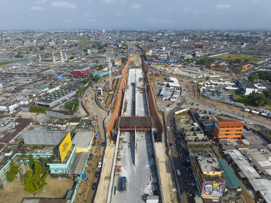 Le rond-point d’Abobo, l’une des communes les plus peuplées d’Abidjan, s’étendra sur une surface de 14 640 m2. NABIL ZORKOT 