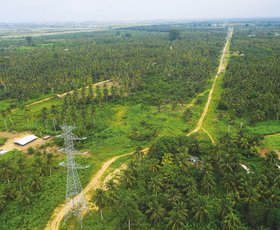 Une ligne électrique reliant Anani à Bingerville. NABIL ZORKOT