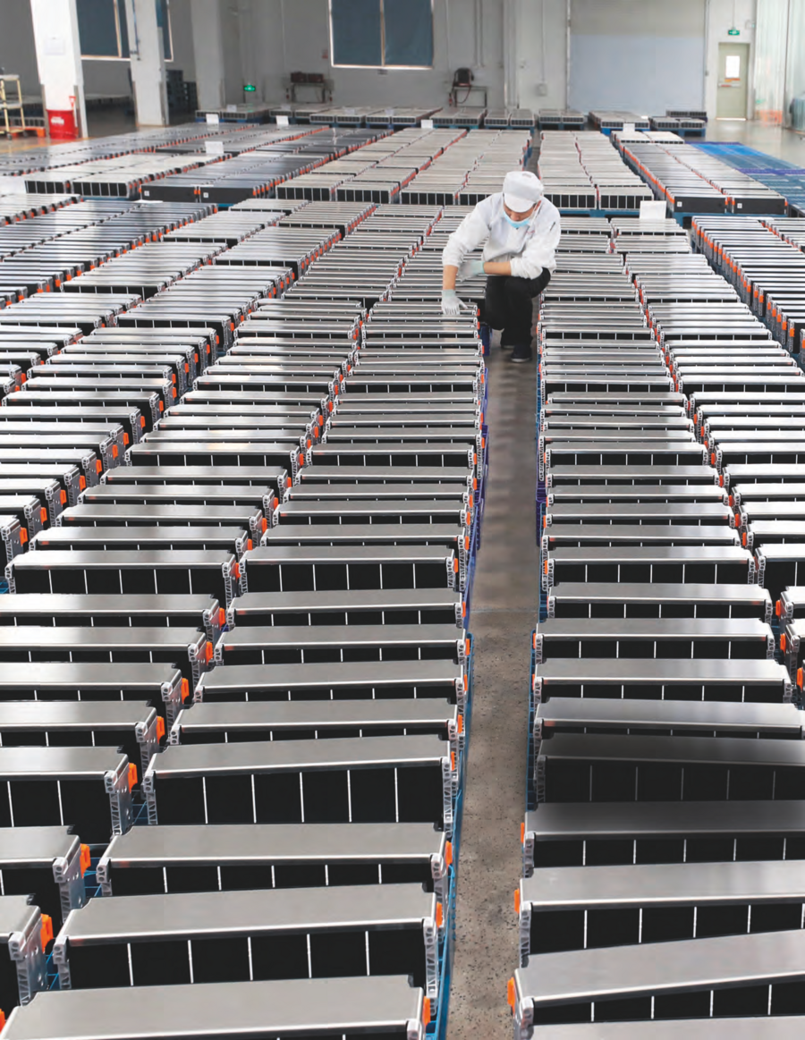 Une usine fabriquant des batteries au lithium pour les voitures électriques, à Nankin, dans l’est de la Chine, en mars 2021. CHINA OUT/AFP