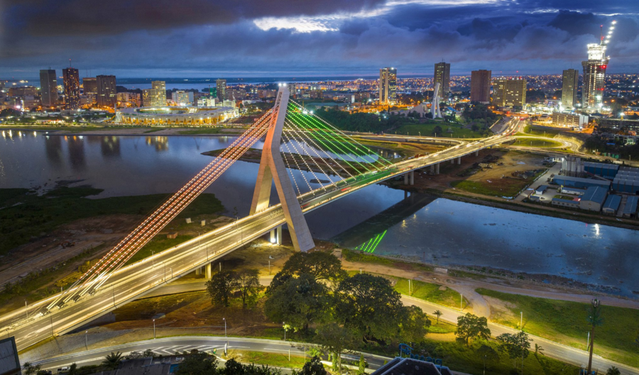 Le pont de Cocody a été ouvert à la circulation le 3 août 2023. NABIL ZORKOT
