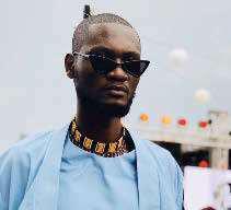 Le créateur a remporté l’adhésion du jury avec ses robes envoûtantes et ses pièces maxi.MUYISHIME EDI PATRICK