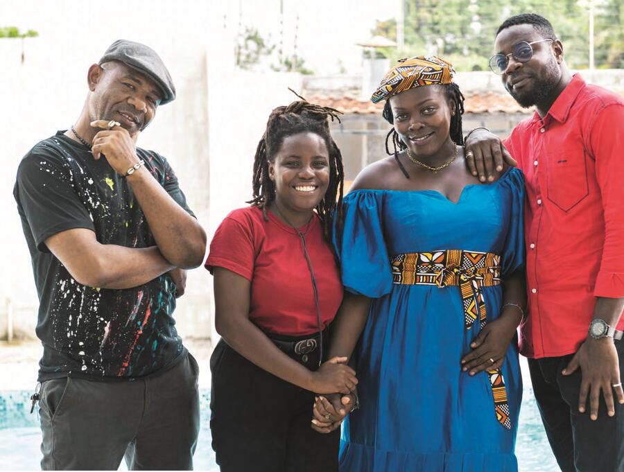 De gauche à droite, Bee Joe, Hélène Beket, Lyne Des Mots et Noubo.JIHANE ZORKOT