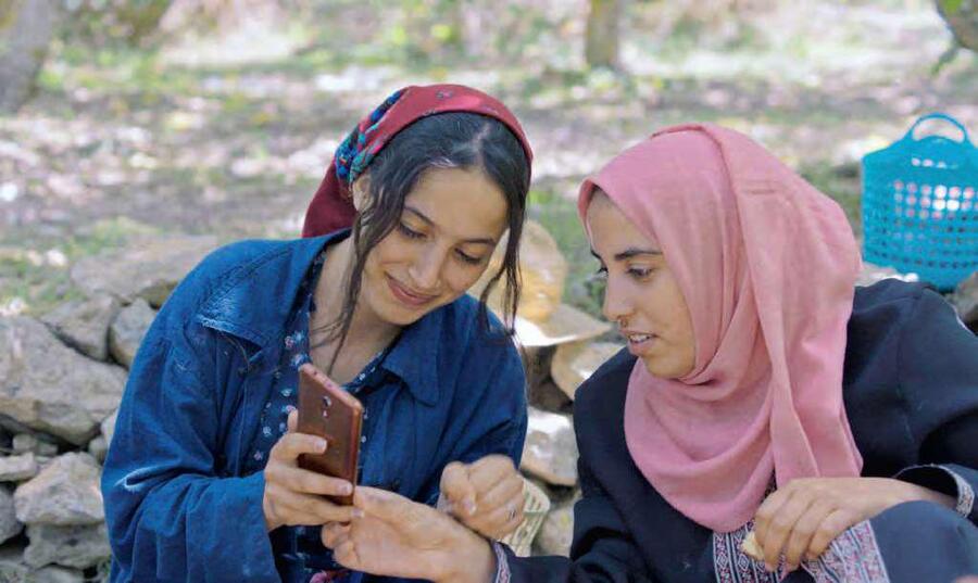 SOUS LES FIGUES (Tunisie-France), d’Erige Sehiri. Avec Ameni Fdhili, Samar Sifi , Leila Ohebi, Abdelhak Mrabti. En salles.HENIA PRODUCTION MANEKI FILMS - DR