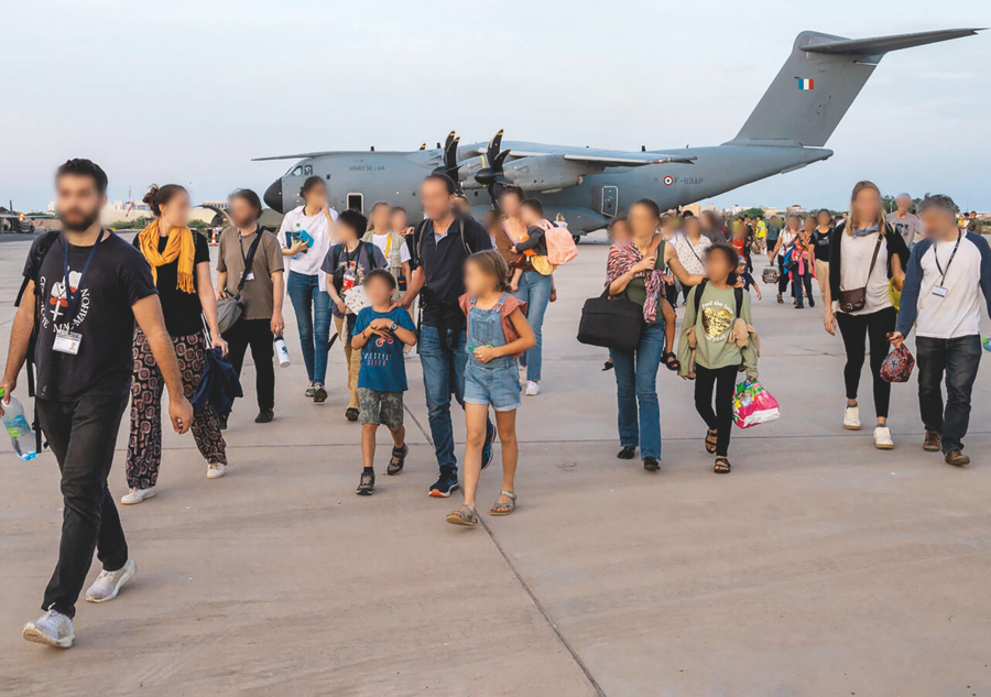 Pour participer à l’opération d’évacuation de ressortissants étrangers bloqués au Soudan, la capitale a ouvert le tarmac de son aéroport international.DR