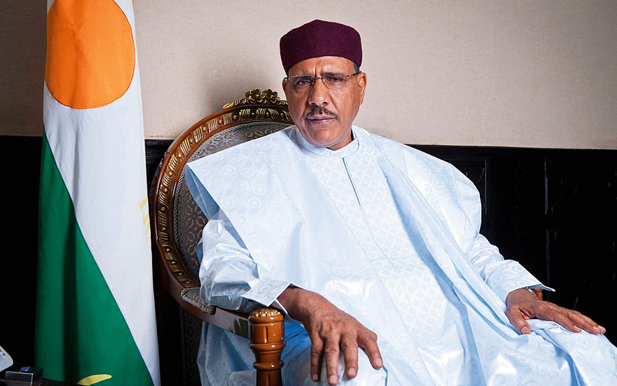 Le président nigérien Mohamed Bazoum, renversé par les forces militaires putschistes le 26 juillet dernier. VINCENT FOURNIER/JEUNE AFRIQUE/RÉA