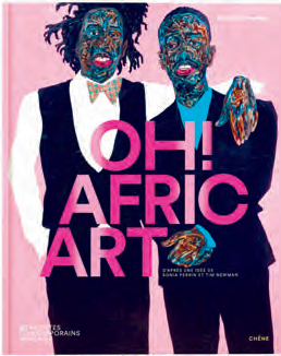 UN CONTINENT EN MOUVEMENT Au fil des pages, une oeuvre, un plasticien, un pays. À travers 52 artistes contemporains africains engagés, acteurs reconnus de la scène artistique mondiale, le voyage se fait multiforme et invite à (re)découvrir la richesse d’un continent pluriel. C.F. DR