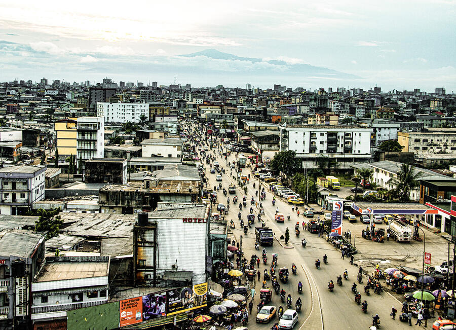 Le boulevard des Nations unies, à Douala, la capitale économique du Cameroun. SHUTTERSTOCK