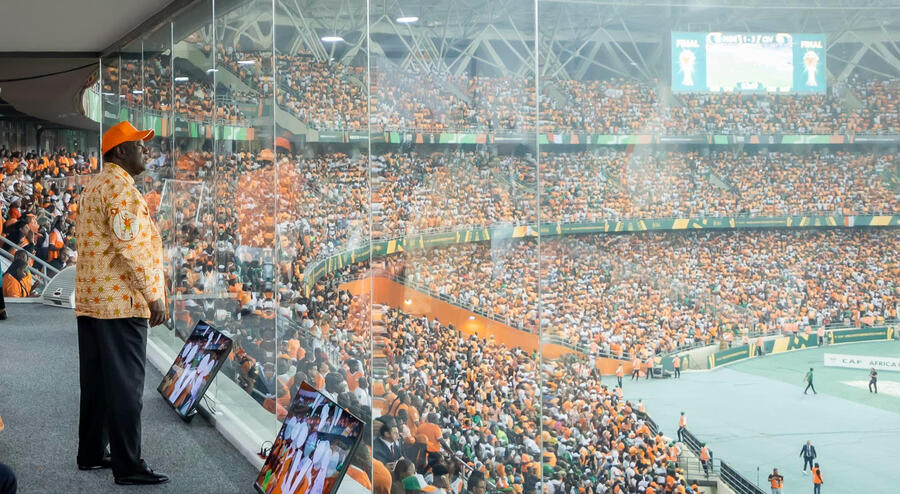 Le président Alassane Ouattara, à Ebimpé, dans le stade qui porte son nom. ANGE SERVAIS MAHOUENA/FLICKR GOUVERNEMENT DE CÔTE D’IVOIRE