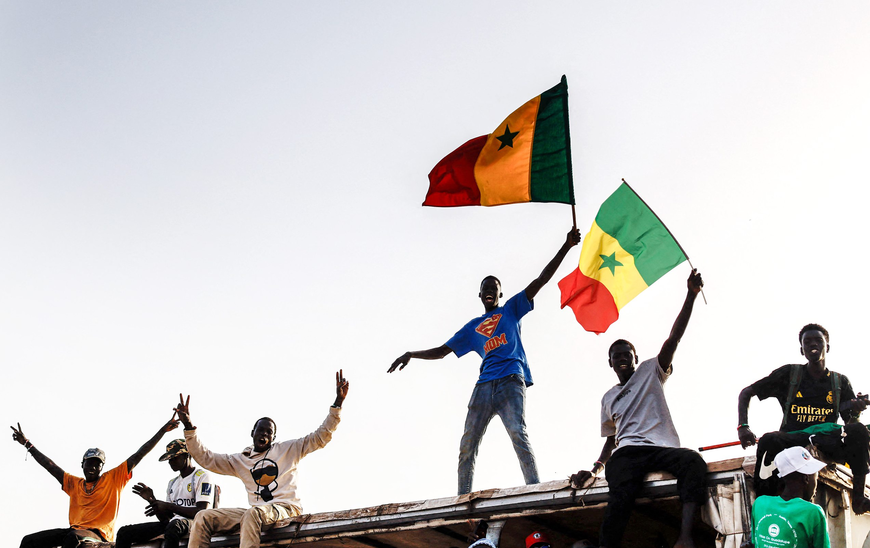 De jeunes soutiens de Bassirou Diomaye Faye, le 22 mars 2024, à Mbour